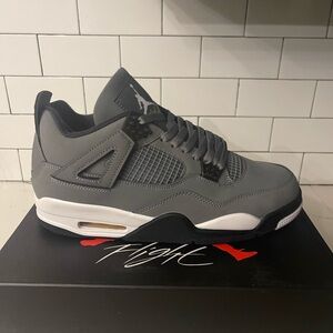 Men’s Jordan Retro 4 Cool Gray Size 12.